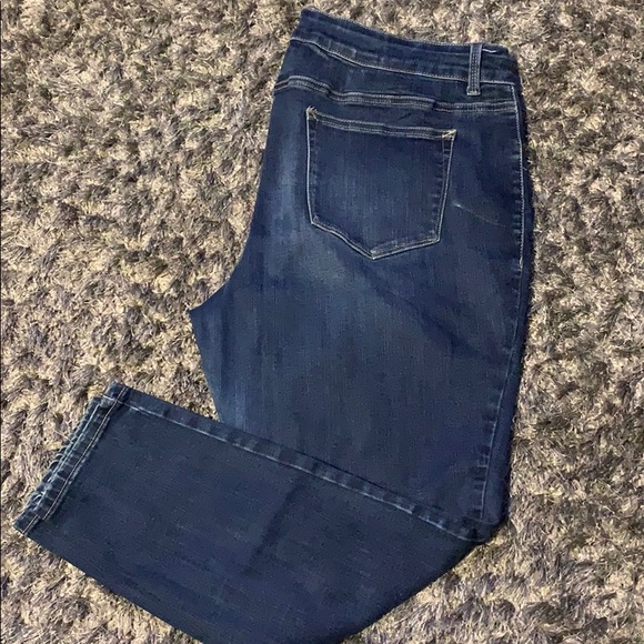 Jeans - Picture 2 of 3